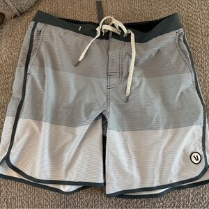 Vuori Men's Swim Shorts - Gray and Black